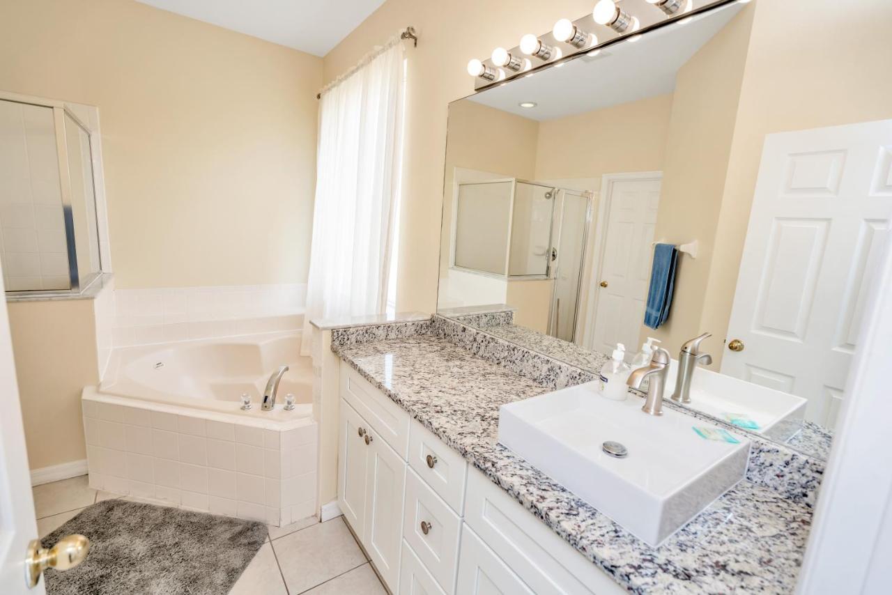 Disney Dream With Hot Tub, Pool, Xbox, Games Room, Lakeview, 10 Min To Disney, Clubhouse Kissimmee Exterior foto